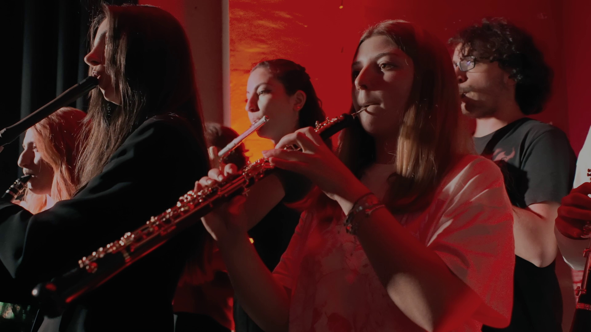 MUSIQUE MAESTRA ! POURSUIT SA ROUTE